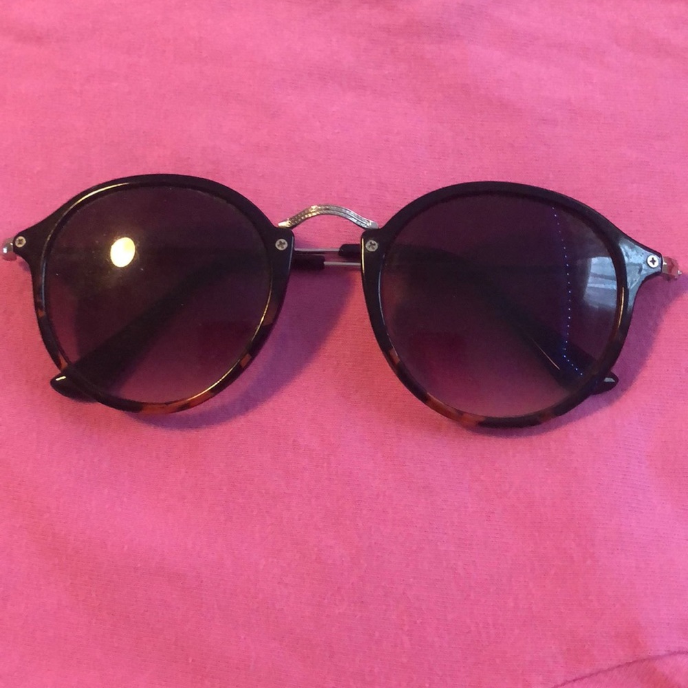 Cute Sun Glasses!!